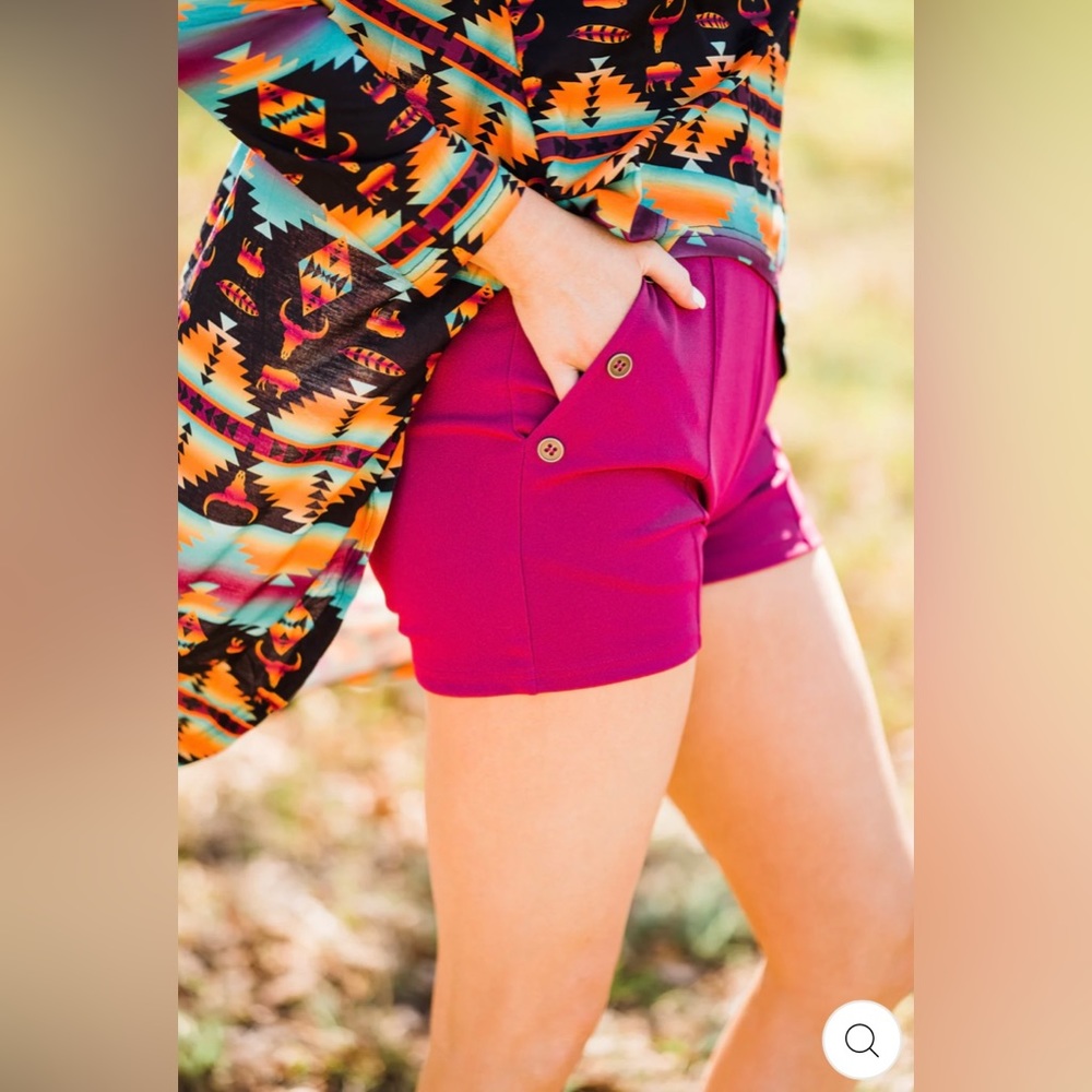 NWT CRAZY TRAIN Perfect Pair Short Raspberry